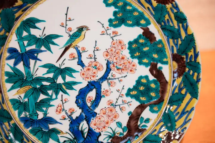 Tamekichi Mitsui, the inheritor of Ko-Kutani and Yoshidaya