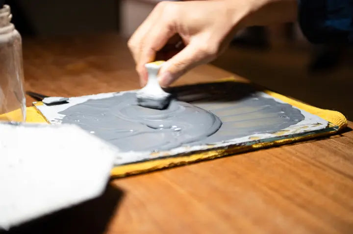 Tamekichi Mitsui, the inheritor of Ko-Kutani and Yoshidaya