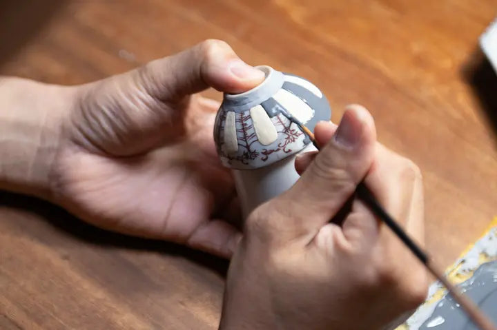 Tamekichi Mitsui, the inheritor of Ko-Kutani and Yoshidaya