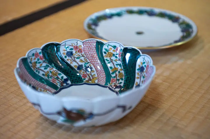 Tamekichi Mitsui, the inheritor of Ko-Kutani and Yoshidaya