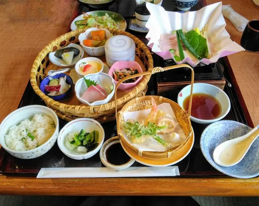 Types and sizes of Japanese bowls