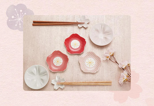 Popular Motifs in Kutani Ware Plum blossoms and cherry blossoms