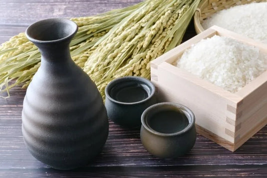 sake-sets-with-rice