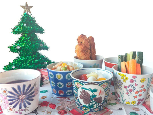 A Christmas table setting featuring Kutani ware soba choko cups. Have a wonderful Christmas!