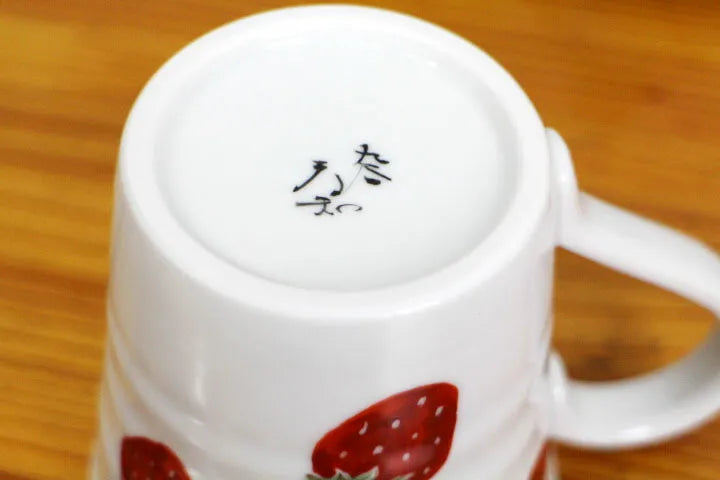Takatomo Kawai Kutani strawberry Mug