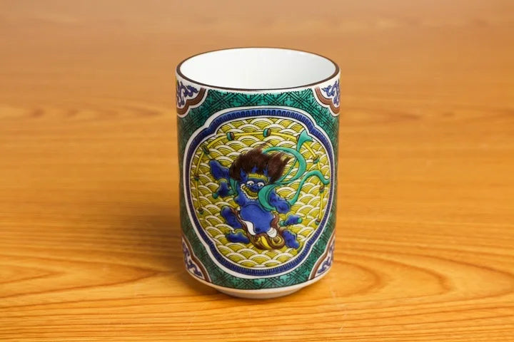 Seiko Kutani yoshidaya Yunomi Japanese Teacup