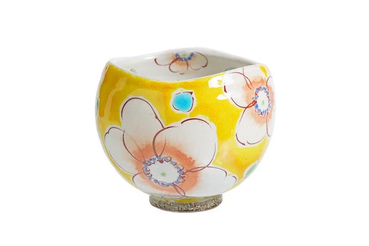 Kokuzou Kiln Yellow background and pink flowers Kutani Yunomi Japanese Teacup