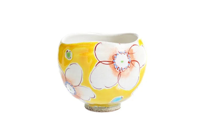 Kokuzou Kiln Yellow background and pink flowers Kutani Yunomi Japanese Teacup