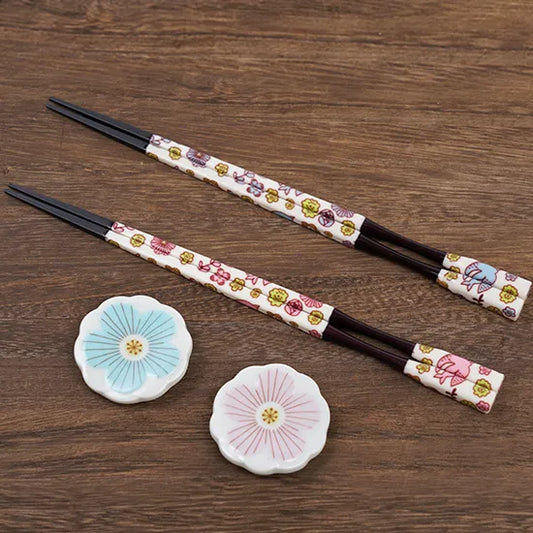 Harekutani Pair of Chopsticks and Chopstick Rests (pink/ light blue)