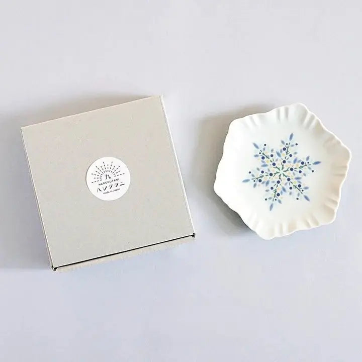 Harekutani Blue Snowflake Small Plate