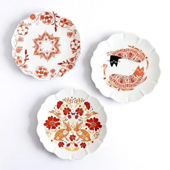 Harekutani Kutani Akae Cat Medium Plate