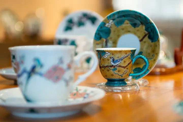 Tamekichi Mitsui, the inheritor of Ko-Kutani and Yoshidaya