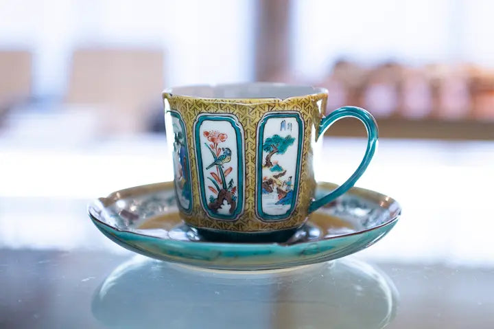 Tamekichi Mitsui, the inheritor of Ko-Kutani and Yoshidaya