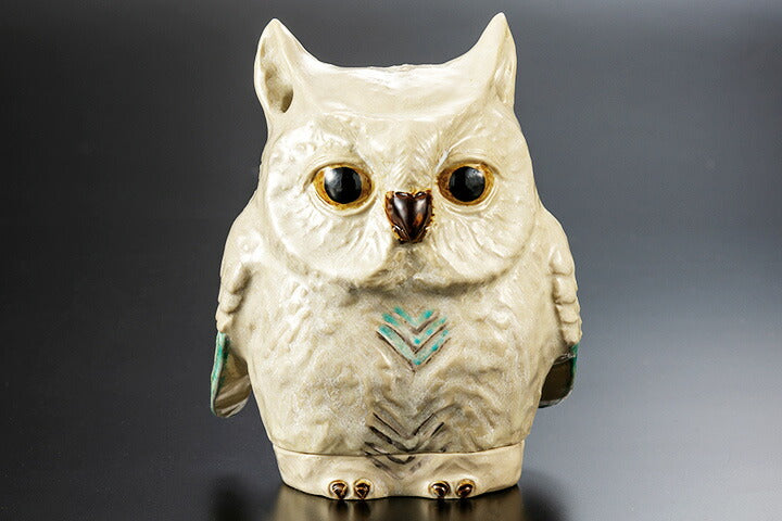 Ko-Kutani Ao-de Bowl with Japanese Banana Leaf Motifs