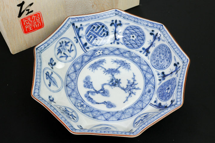 Ko-Kutani Ao-de Bowl with Japanese Banana Leaf Motifs