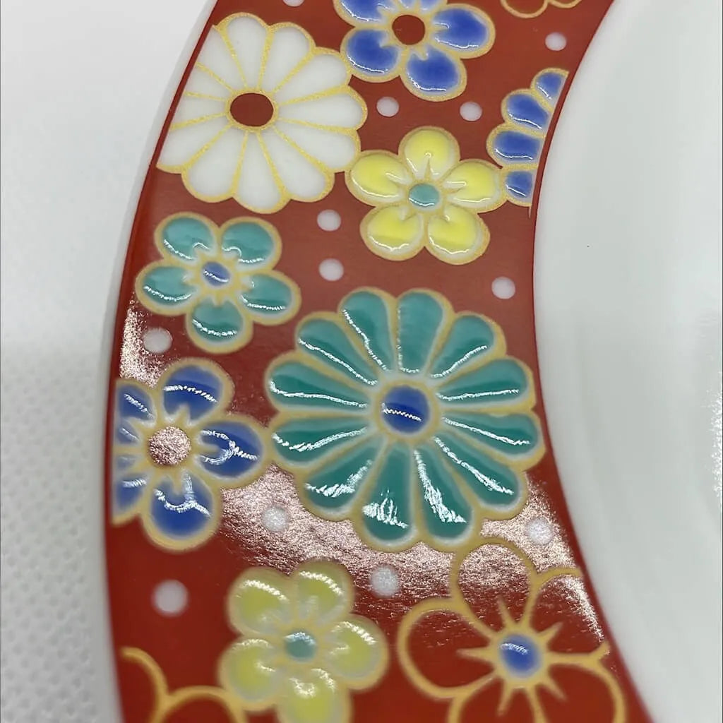 Seiko Kiln Kutani Plum and Chrysanthemum Medium Plate